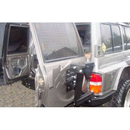 Heckstoßstange Nissan Patrol Y60