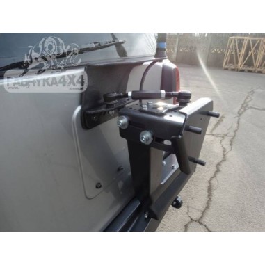 Support porte roue Nissan Patrol GU4