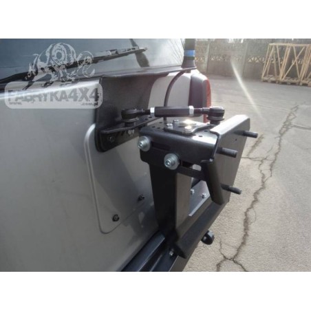 Nissan Patrol GU4 wheel carrier