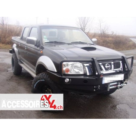 Frontstoßstange mit Büffel Nissan Navara D22 97-00