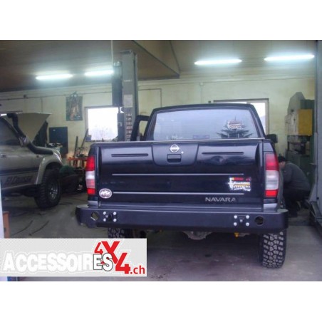 Nissan Navara D22 01-04 Heckstoßstange
