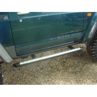 Nissan Patrol Y60 Fußstapfen Kurze Version