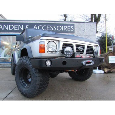 Front bumper without buffalo with holes for lamp Nissan Patrol Y60