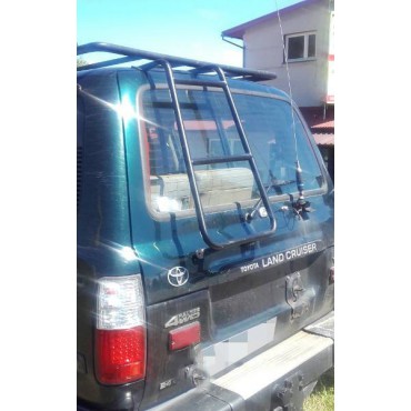 Échelle courte Nissan Patrol Y60