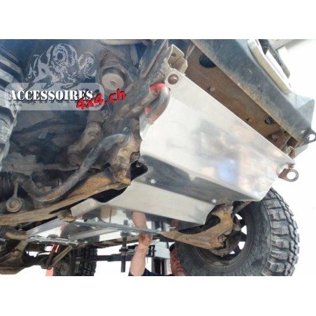 Placa de protección del chasis Toyota J150 09-13