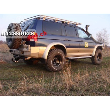 Parachoques trasero para versión toyota HILUX Revo 2016