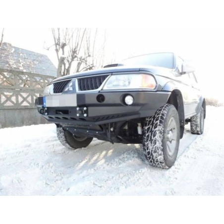 Pare-chocs avant sans par-buffle MITSUBISHI PAJERO IV 2015