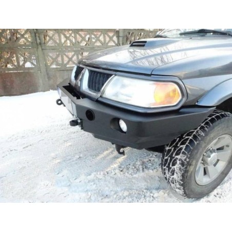 Front bumper without bullbar MITSUBISHI PAJERO IV 2015