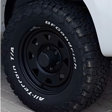 Dim.: 7 x 15 | P.C.D: 6 / 139.7 | Offset: -6 | CB: 110 | Model: Triangular | Color: matte black