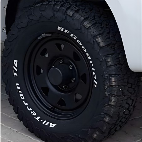 Dim.: 7 x 15 | P.C.D: 6 / 139.7 | Offset: -6 | CB: 110 | Modello: Triangular | Colore: nera opaca