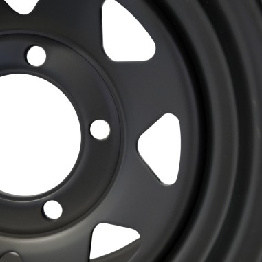 Dim.: 8 x 15 | P.C.D: 5 / 139.7 | E.T.: -26 | CB: 110 | Modèle: Triangular | Couleur: noire mate