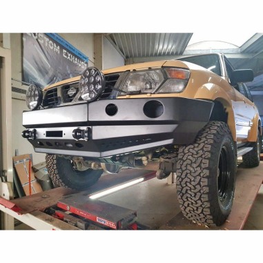 Paragolpes Nissan Patrol  Y61  1997-2004